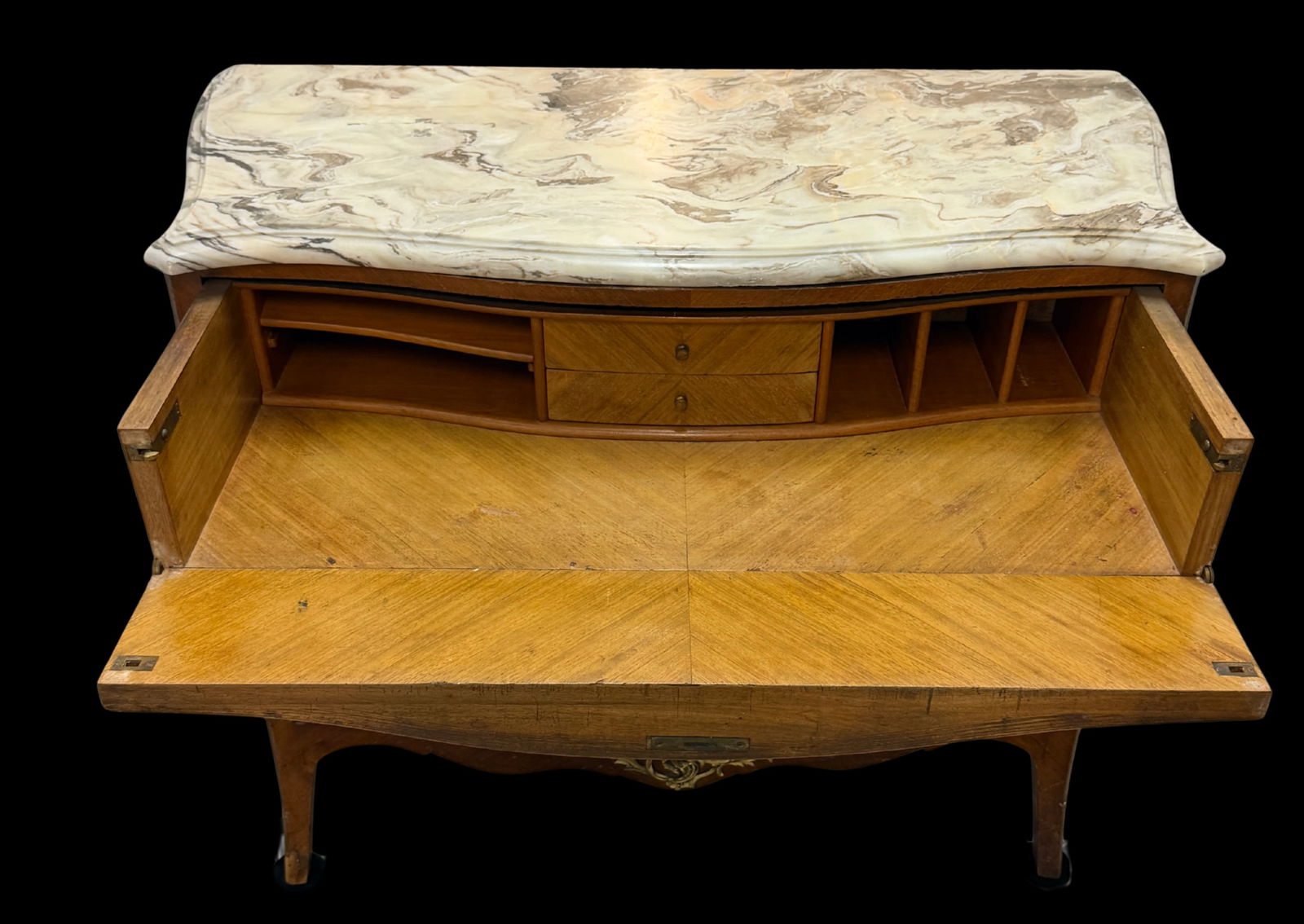 Antique French Louis XV–Style Bombe Marble-Top Commode - 4