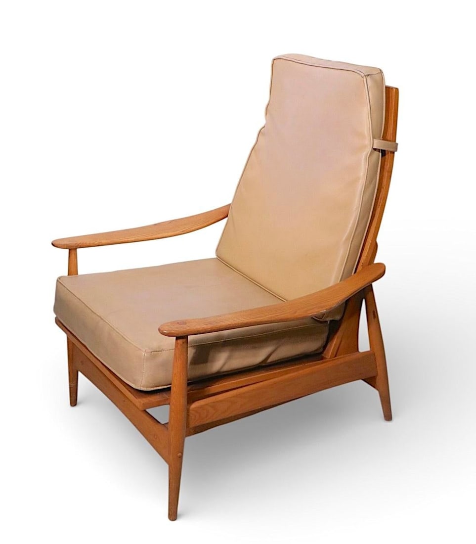 Mid 20th Century Lounge Chair Platform Rocking Chair by Heywood Wakefield - 4