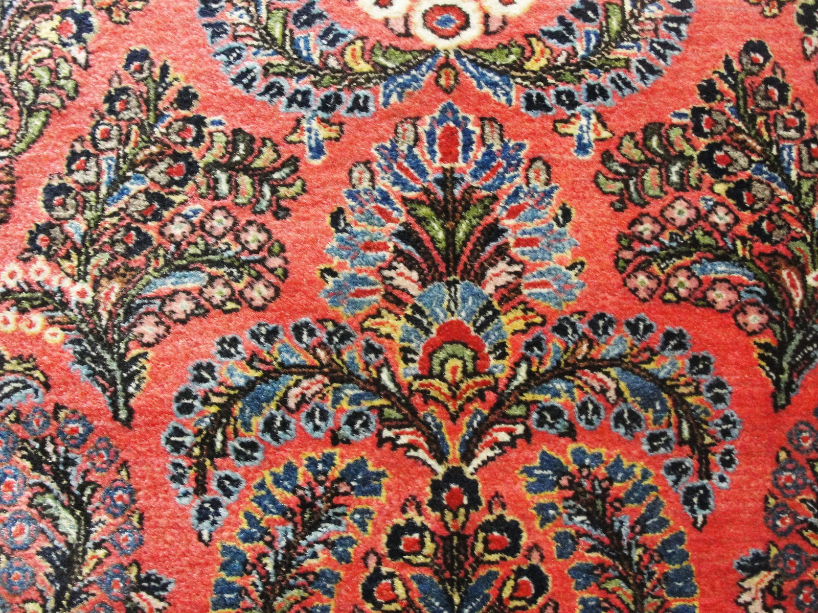 Antique Sarouk Rug, C-1920, Excellent Condition - 4