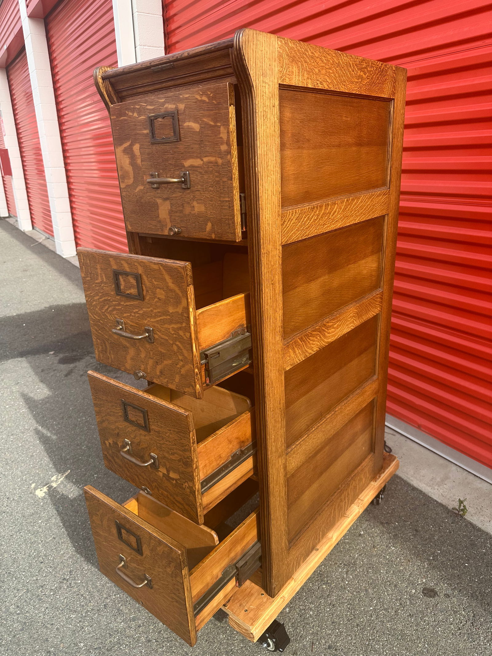 Antique Tiger Oak 4 Drawer Filing Cabinet by Yawman and Erbe Mfg. Co. - 9