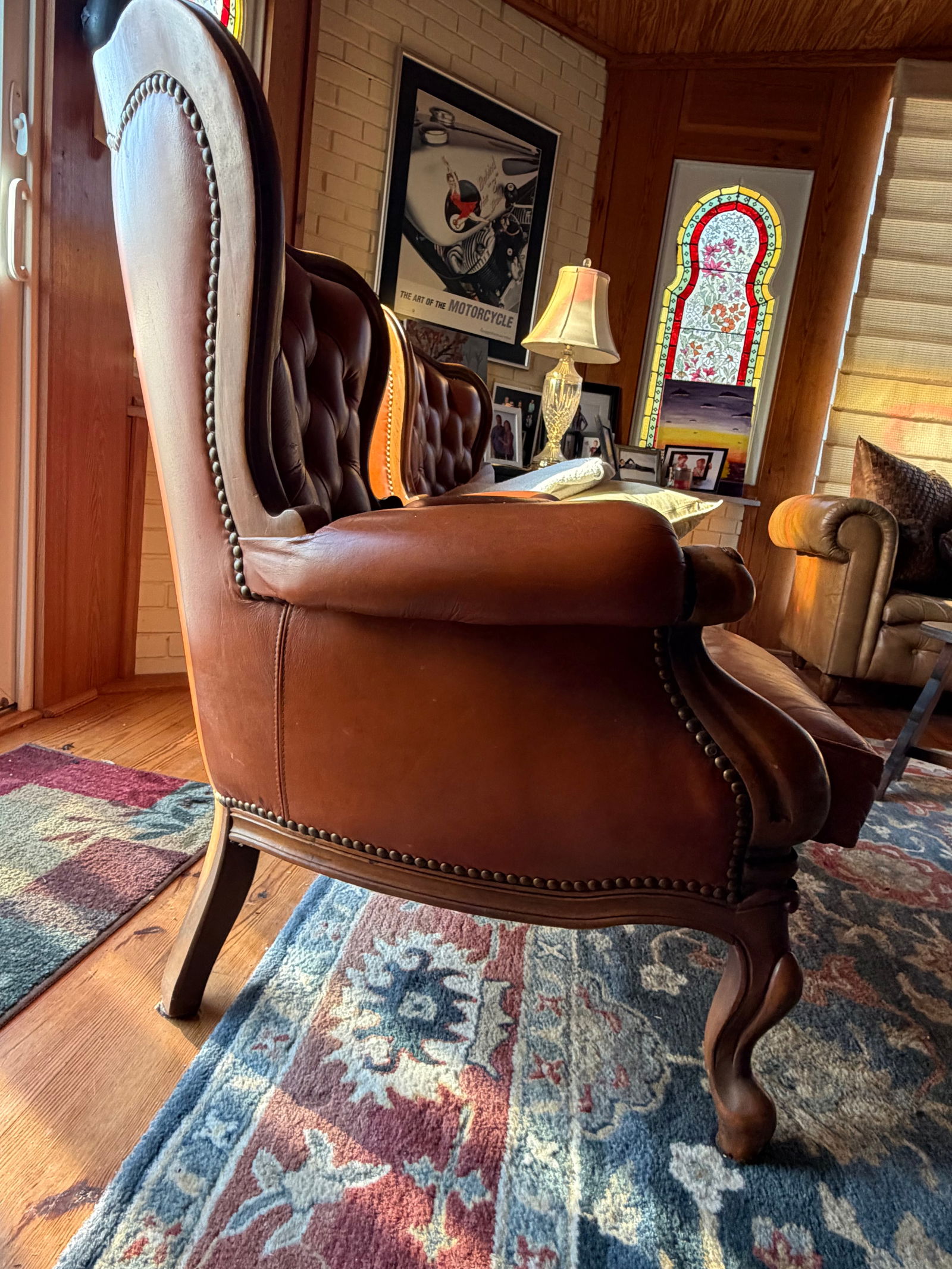 Pair of Victorian Style Tufted Leather Armchairs With Carved Wood Frames, Vintage - 7