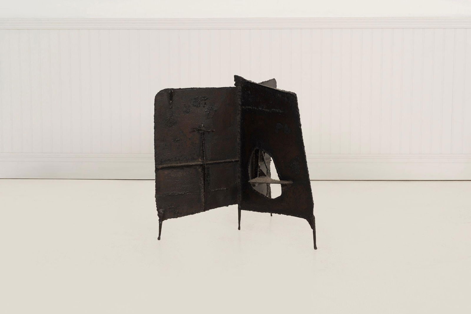 Brutalist Tripod Floor Sculpture, c.1955 – Blackened Steel & Orange Crystal - 3