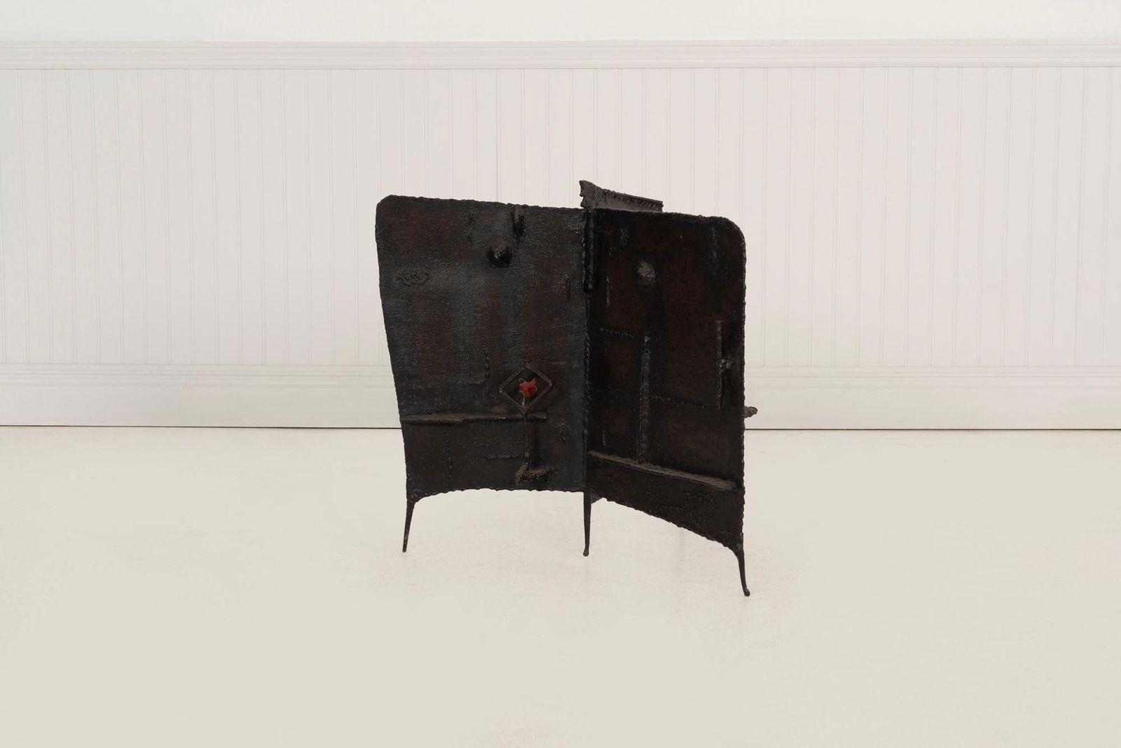 Brutalist Tripod Floor Sculpture, c.1955 – Blackened Steel & Orange Crystal - 5