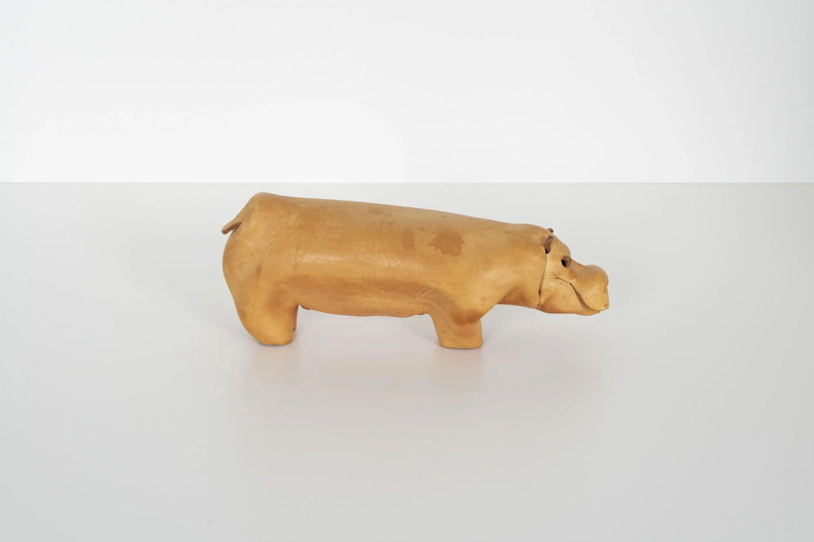 1960s Leather Hippo by Deru - 6