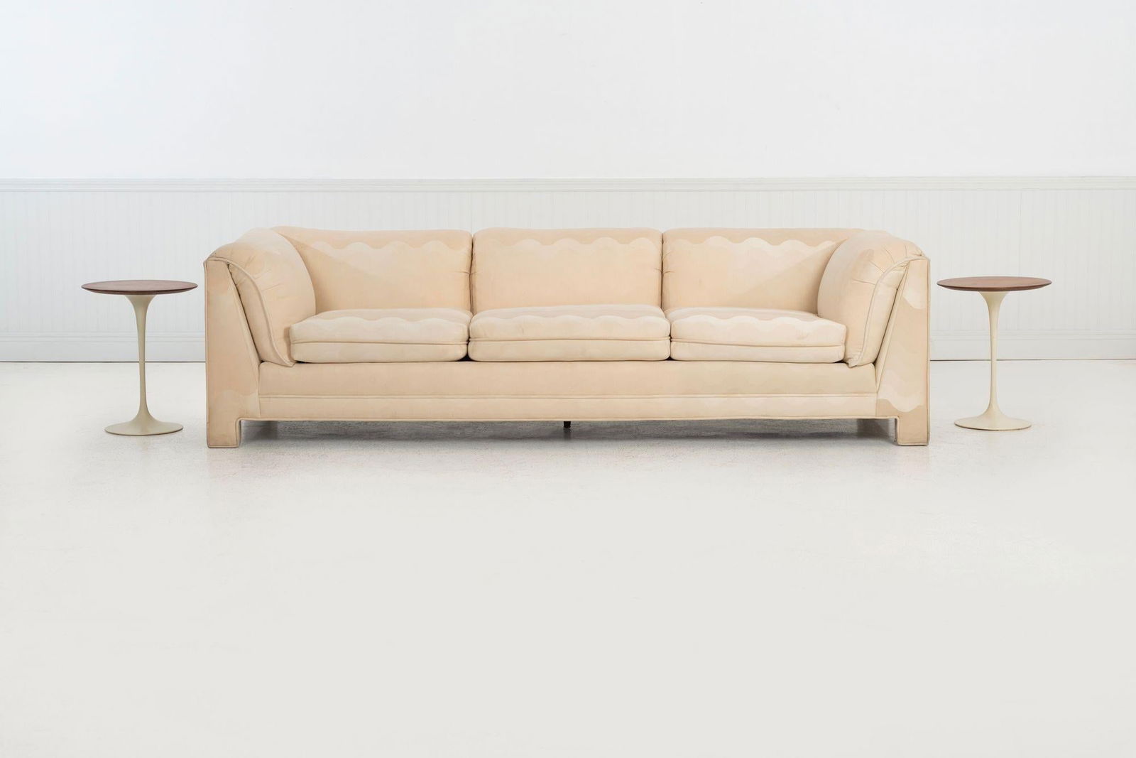 Early Eero Saarinen "Tulip" Side Tables, c.1960 –Walnut Tops & Cast-Iron Bases - 2