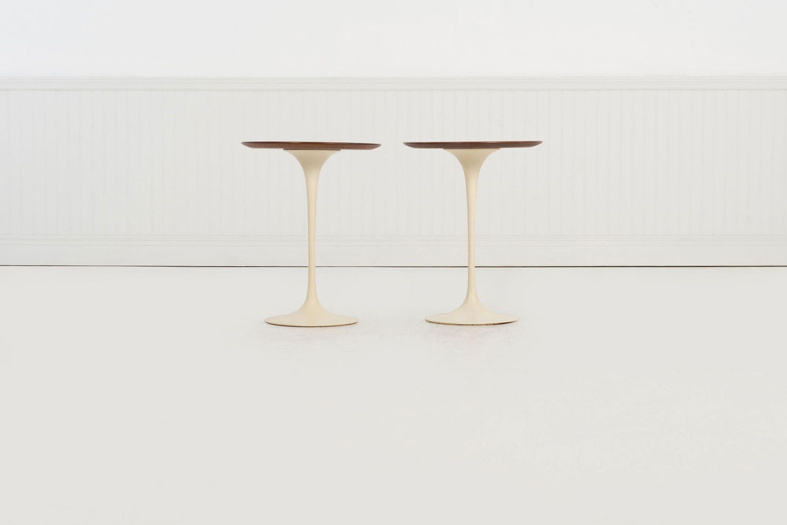 Early Eero Saarinen "Tulip" Side Tables, c.1960 –Walnut Tops & Cast-Iron Bases - 4