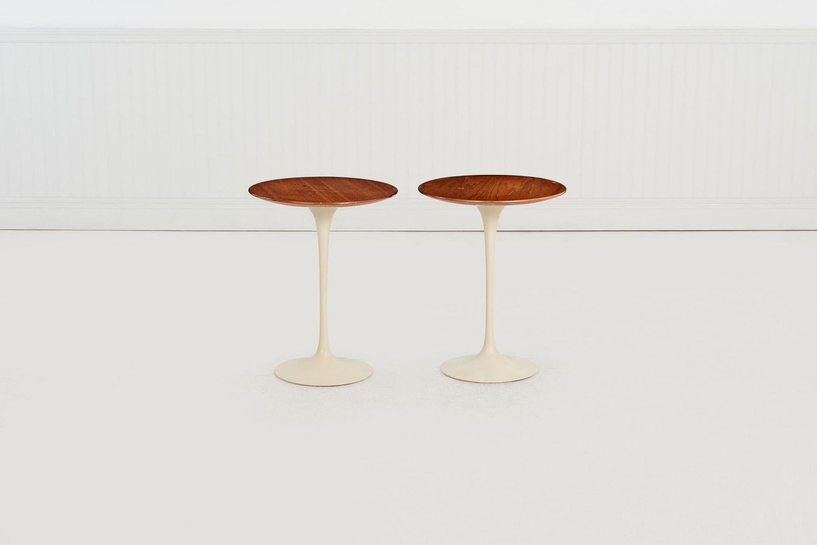Early Eero Saarinen "Tulip" Side Tables, c.1960 –Walnut Tops & Cast-Iron Bases - 5