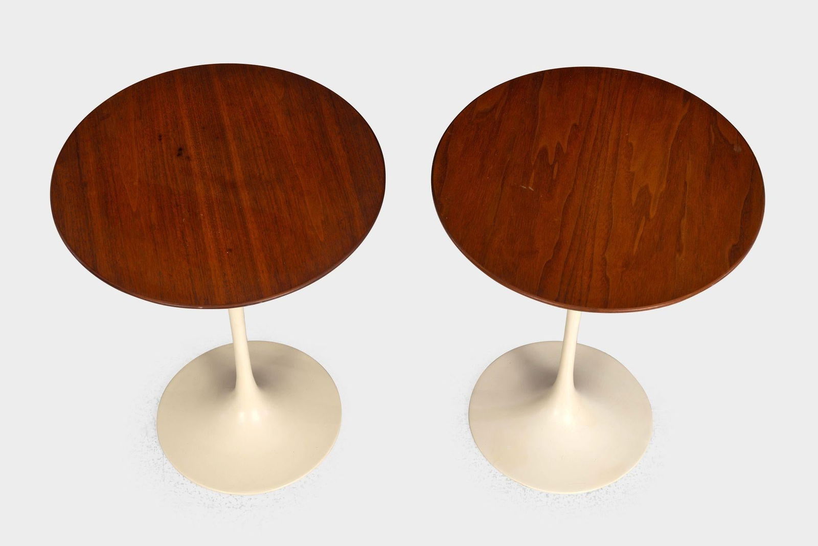 Early Eero Saarinen "Tulip" Side Tables, c.1960 –Walnut Tops & Cast-Iron Bases - 7