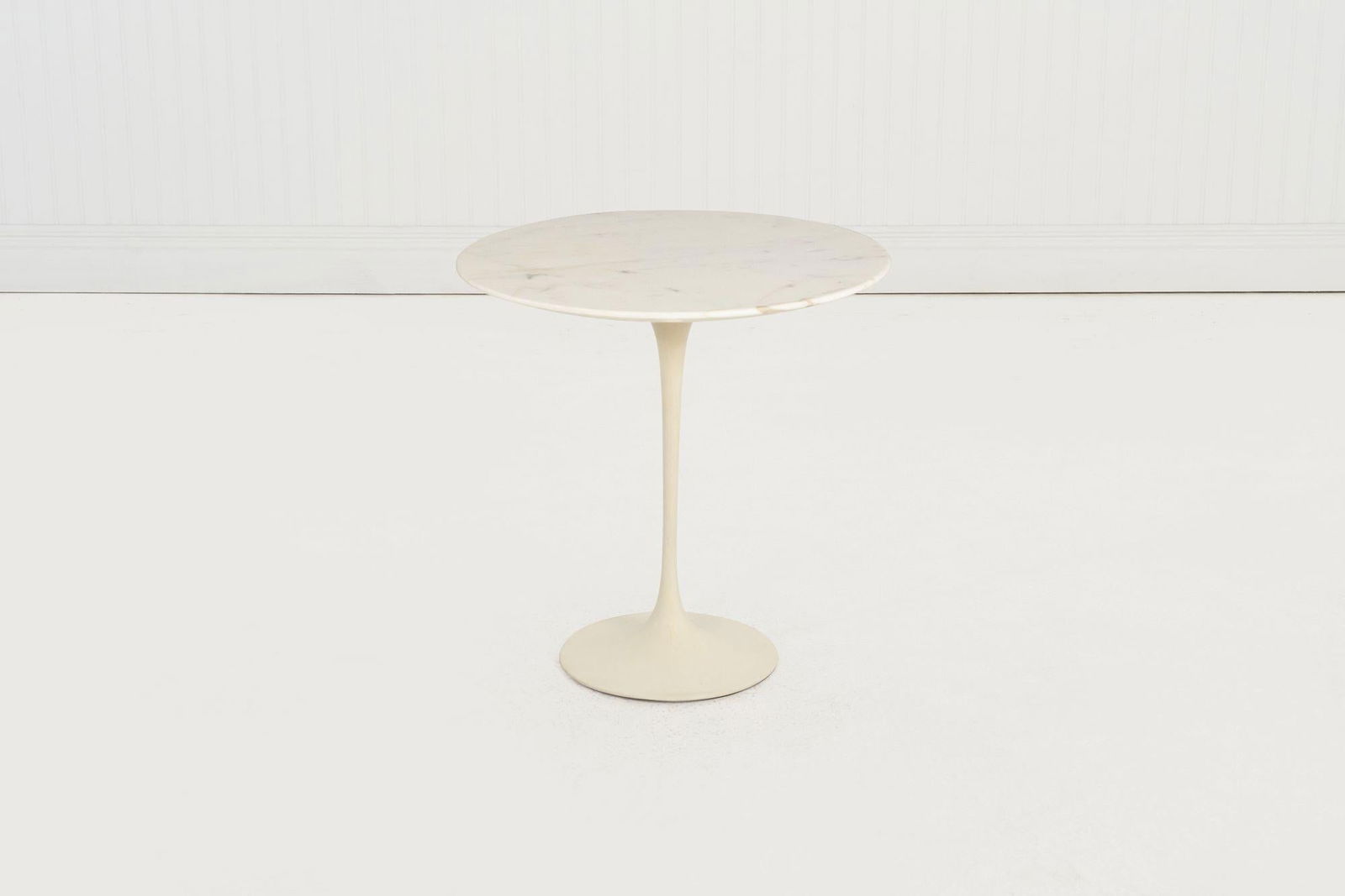 Eero Saarinen for Knoll "Tulip" Side Table, c.1960 – Early Carrara Marble Top - 2