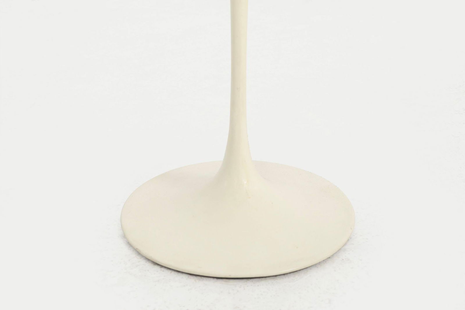 Eero Saarinen for Knoll "Tulip" Side Table, c.1960 – Early Carrara Marble Top - 5