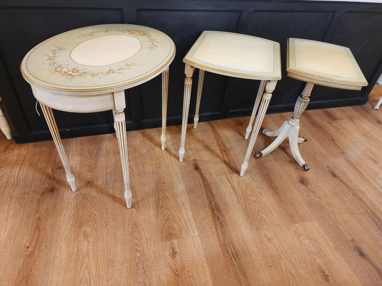 1950s Beautiful French Country Nesting Tables - 2