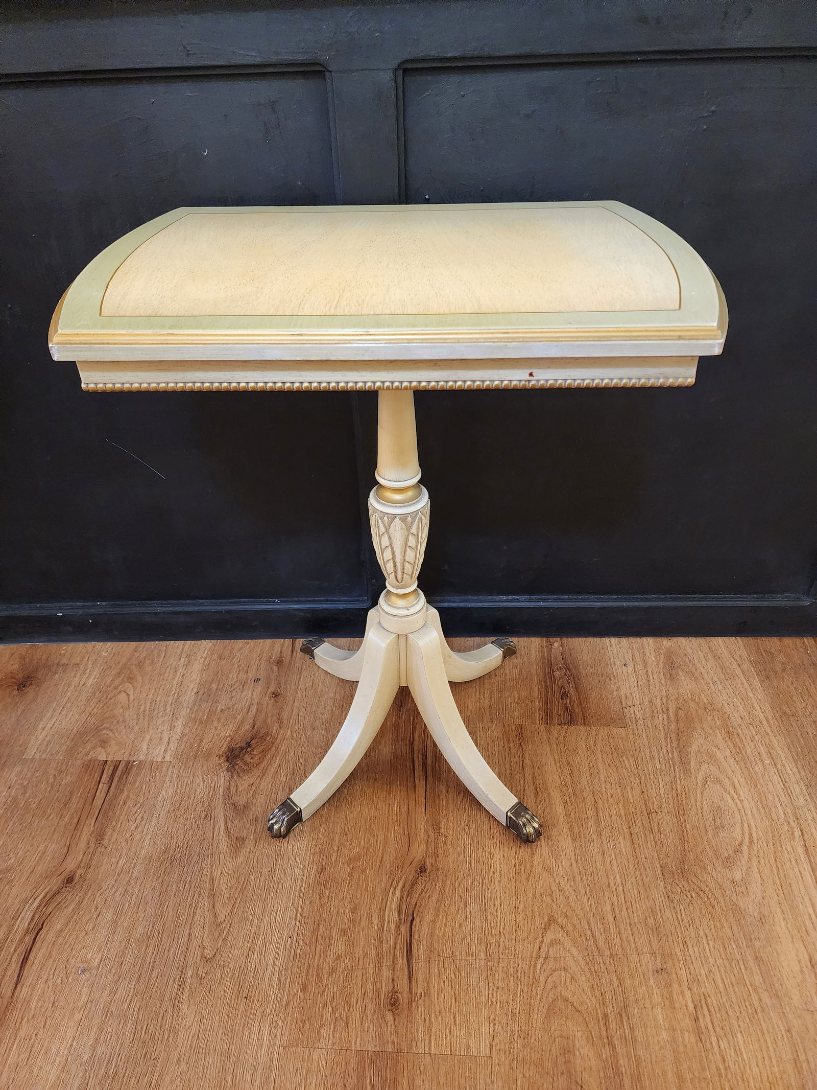 1950s Beautiful French Country Nesting Tables - 5