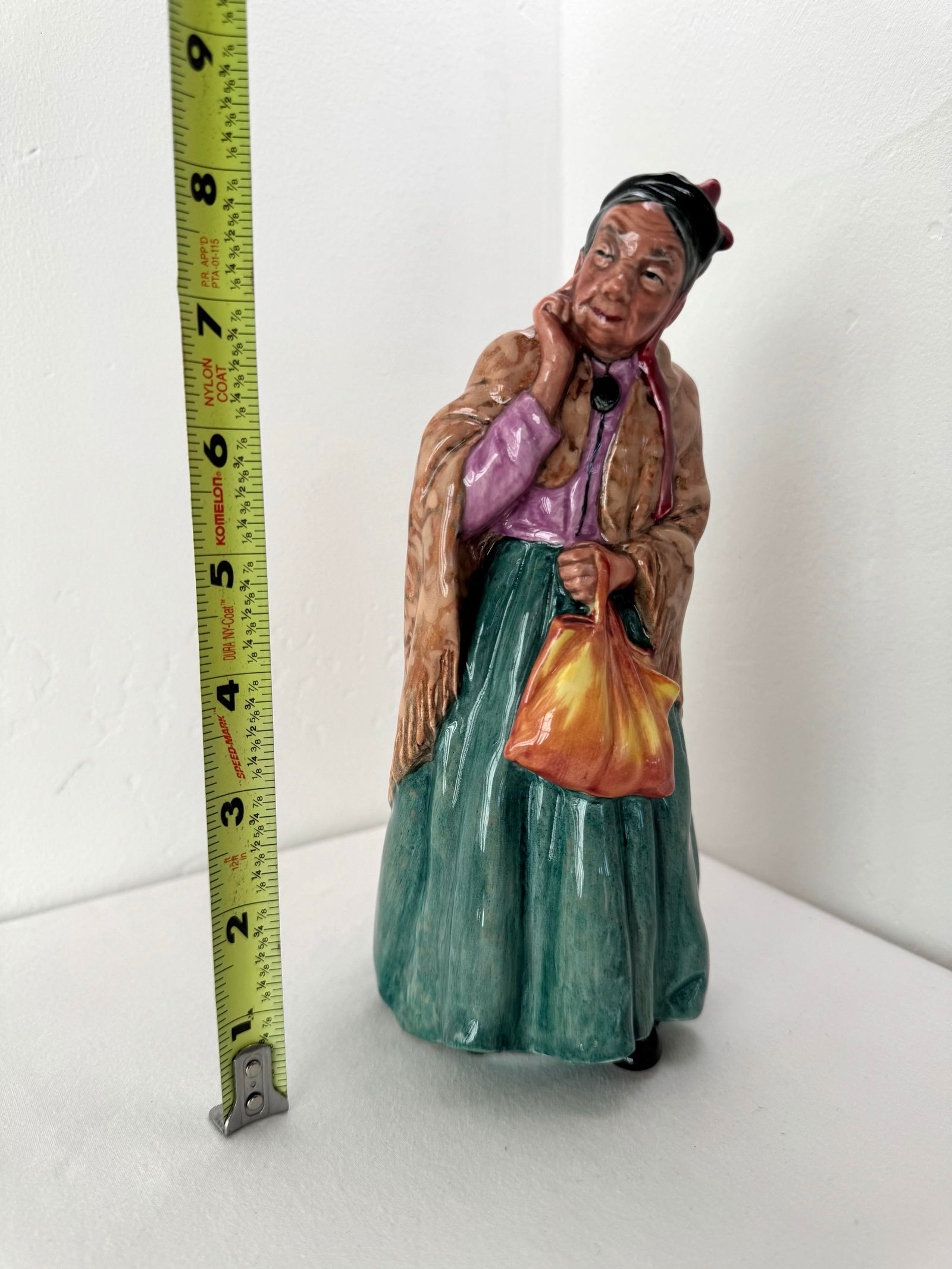 Vintage Royal Doulton Figurine ~ "Bridget" ~ Hn 2070 - 10