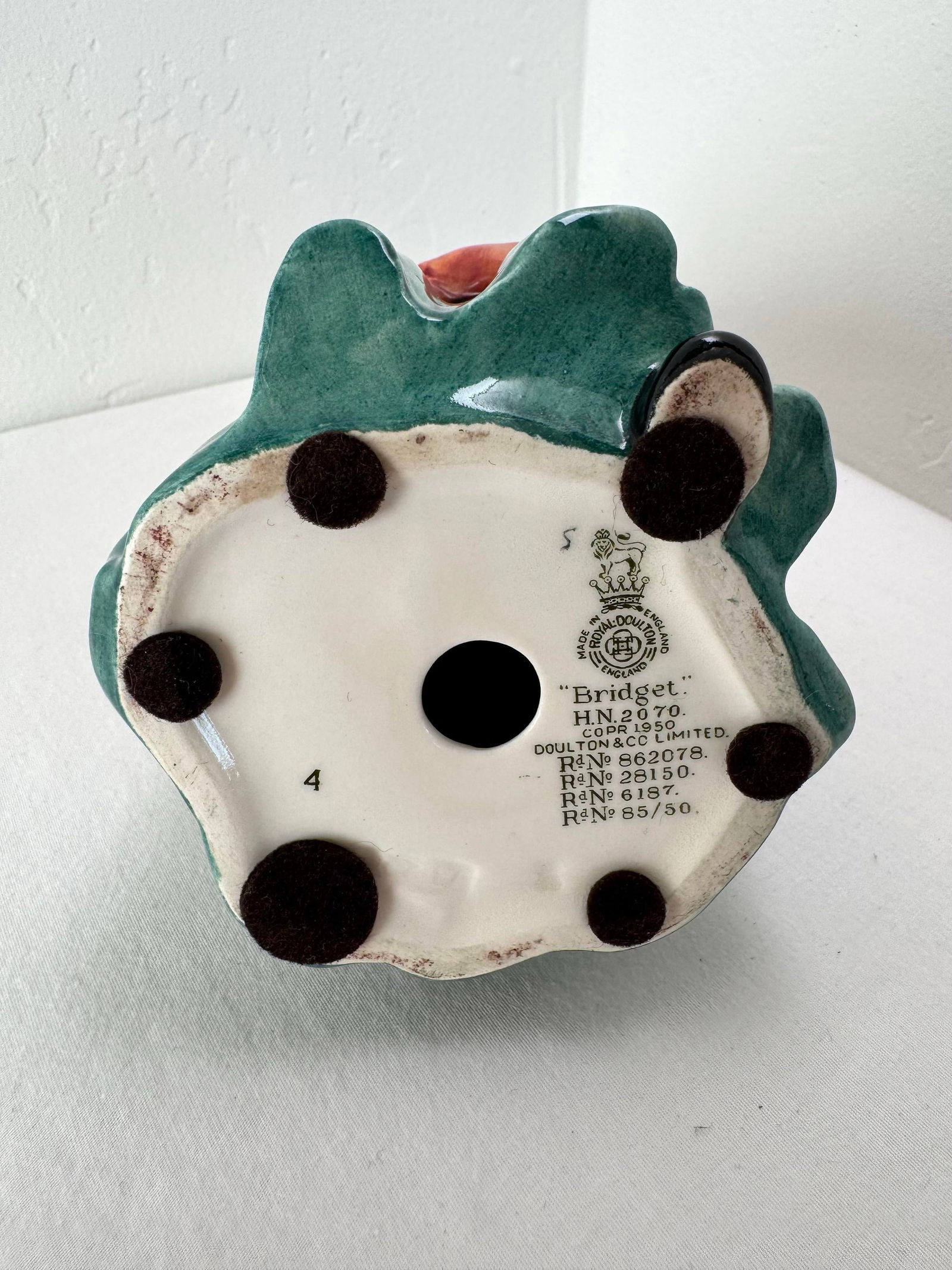 Vintage Royal Doulton Figurine ~ "Bridget" ~ Hn 2070 - 7