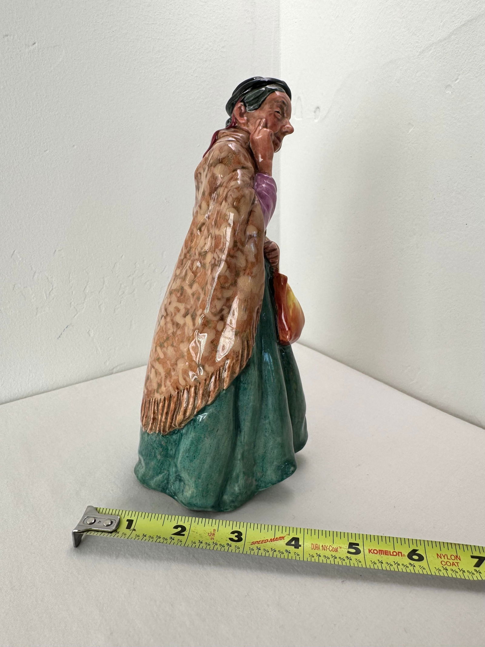 Vintage Royal Doulton Figurine ~ "Bridget" ~ Hn 2070 - 9