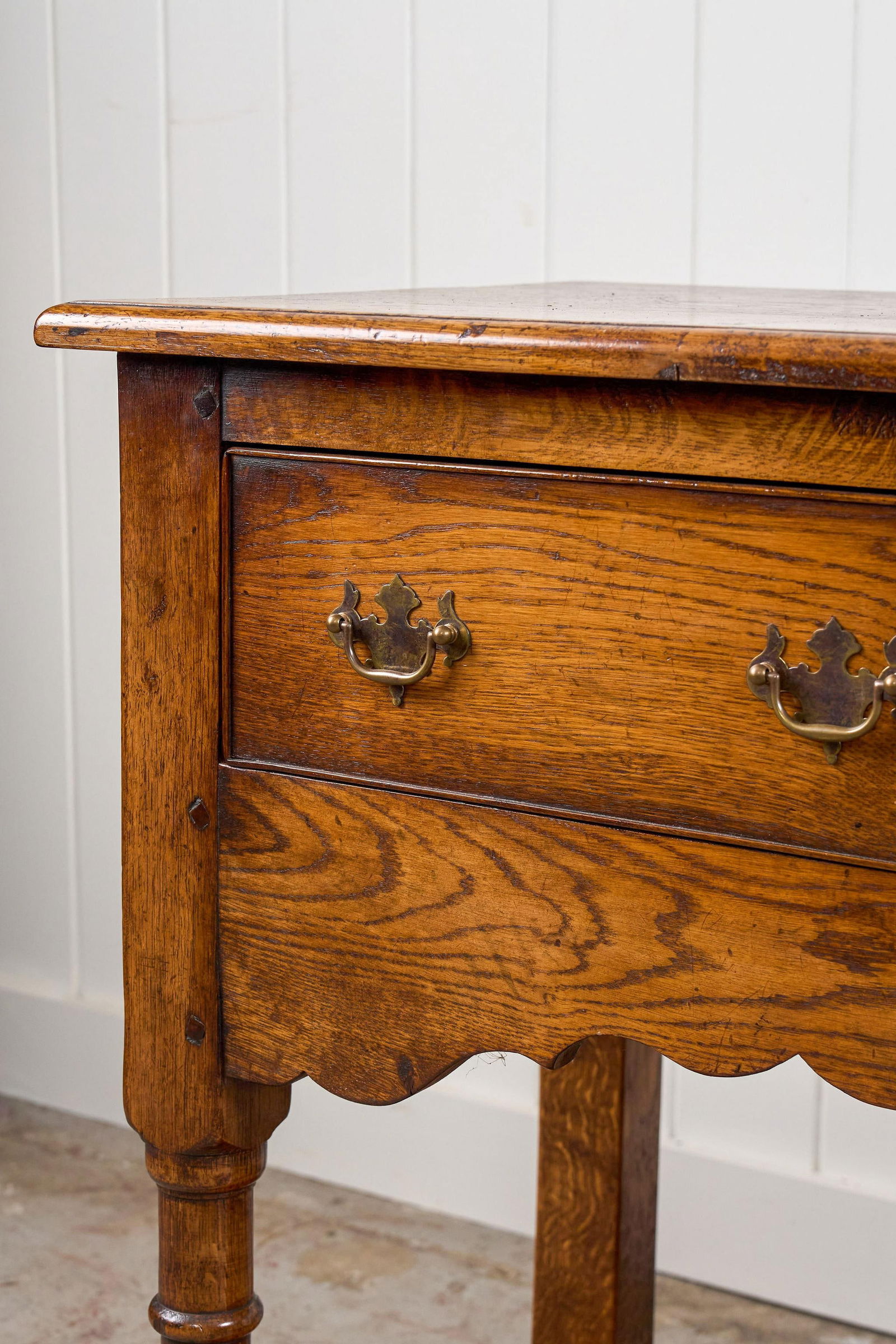 19th Century English Oak Dresser Base/Console With Scalloped Apron - 10