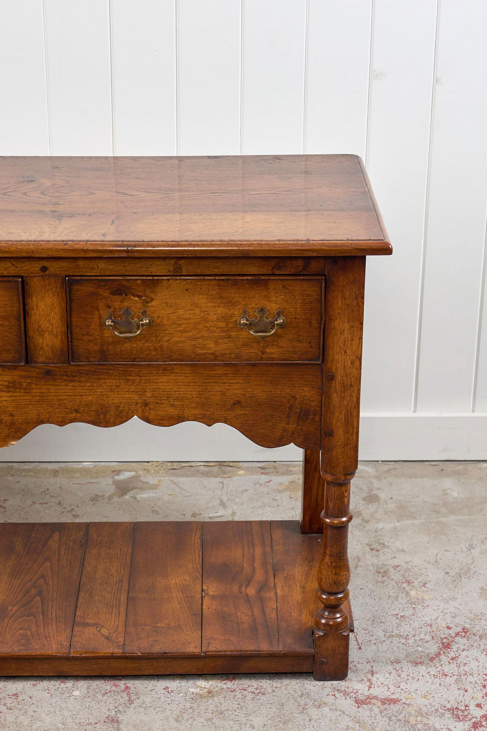 19th Century English Oak Dresser Base/Console With Scalloped Apron - 7