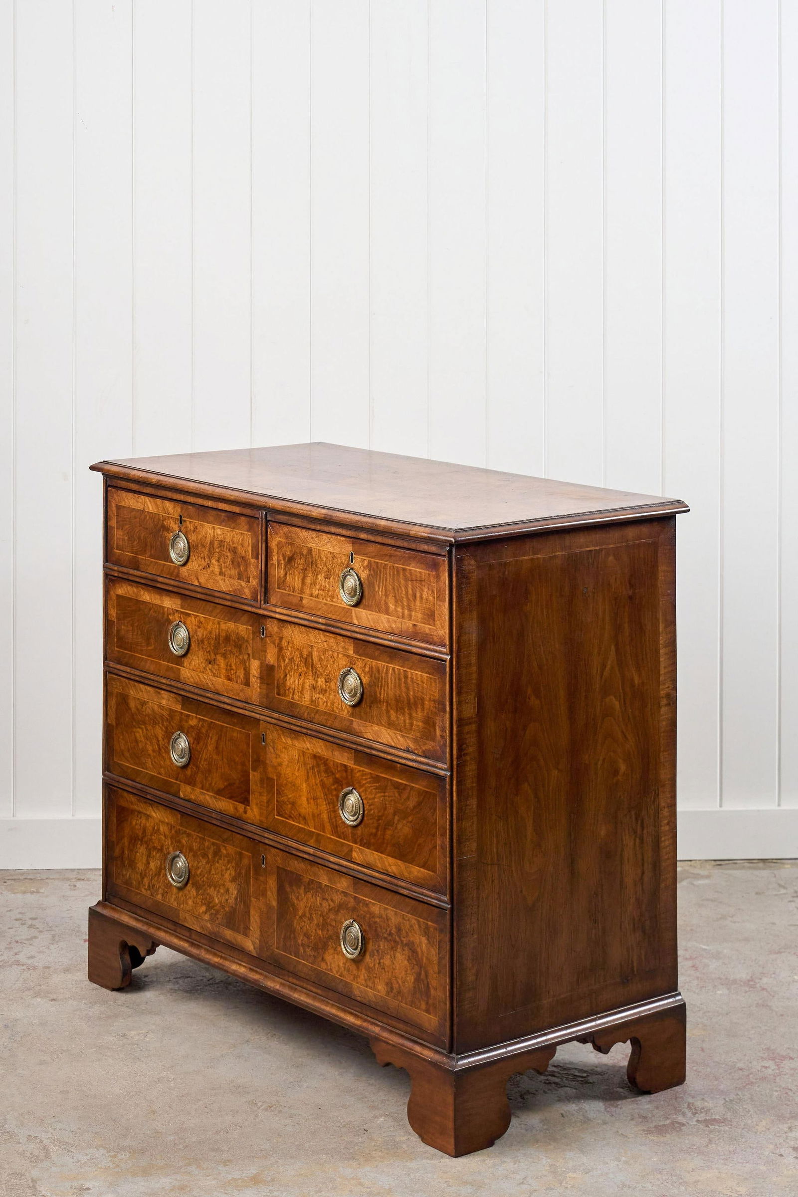 Exquisite 19th Century Burl Walnut Two Over Three Chest With Rings Pulls - 7