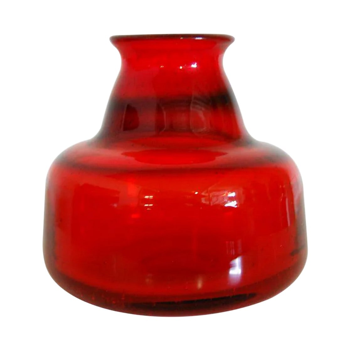 Erik Hoglund Vintage Swedish Red Art Glass Vase II for Boda: A mid-20th century beauty! Vintage Swedish red art glass vase by Erik Höglund for Boda (1932 - 1998). Engraved on bottom: "H 998/110." Condition: Alterations: Original Condition Unaltered