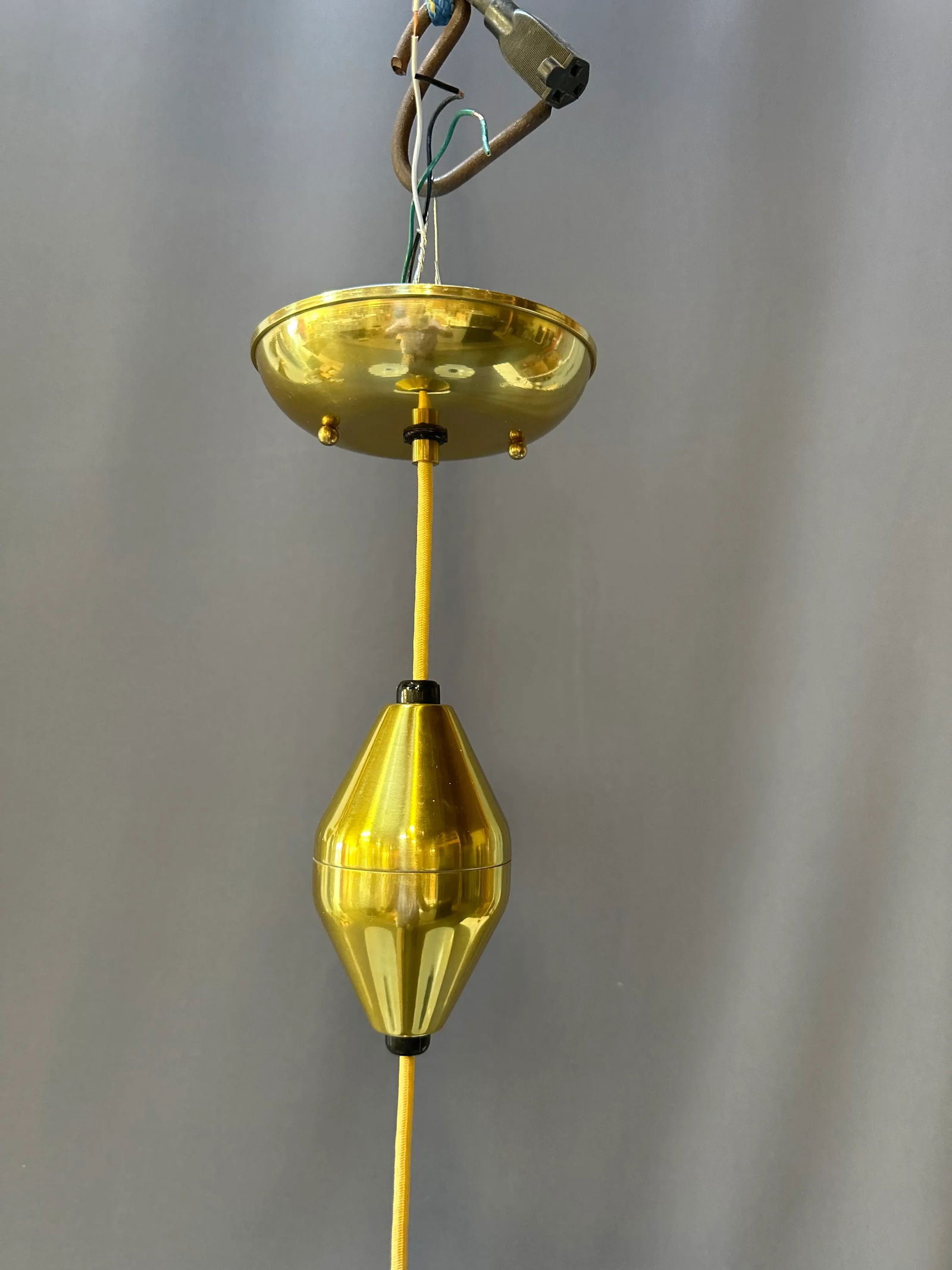1950s Mid-Century Modern Emerson Retractable Light by Imperialites Walnut Brass Plate & White Glass - 3