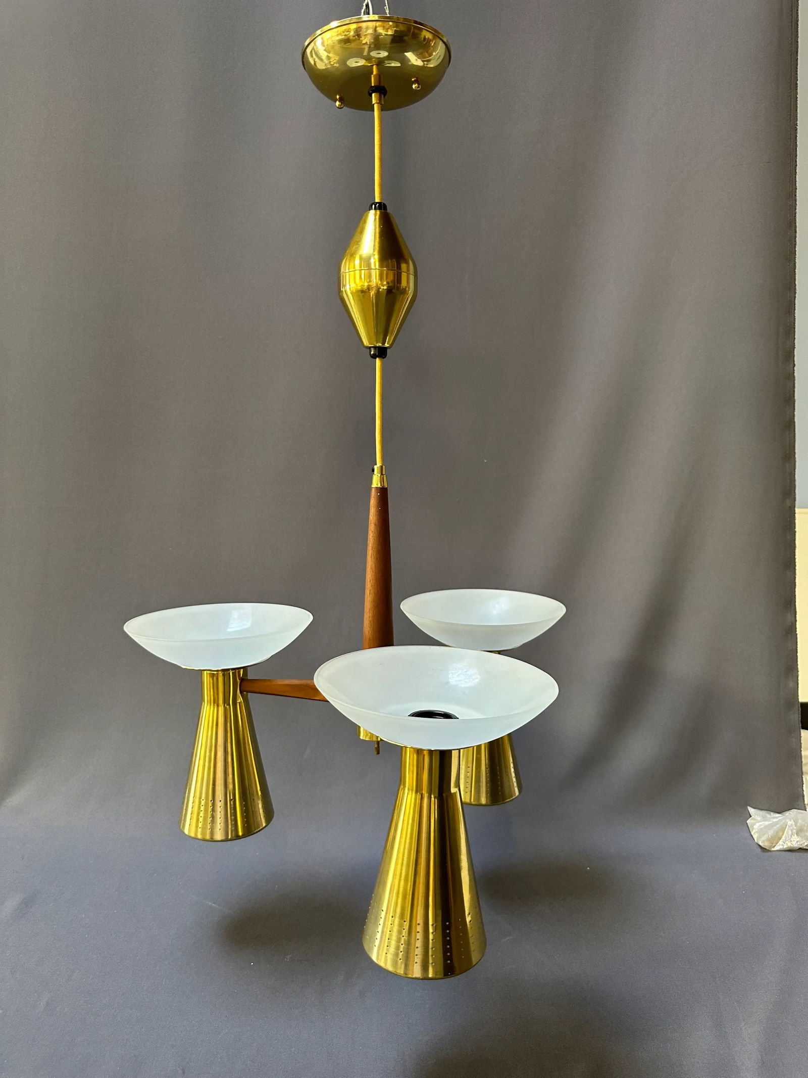 1950s Mid-Century Modern Emerson Retractable Light by Imperialites Walnut Brass Plate & White Glass - 9