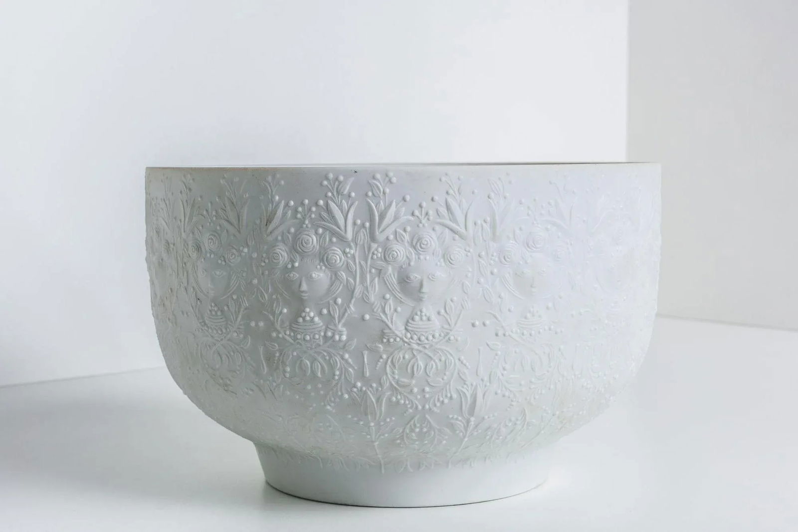 9" Round Footed Bowl Fantasy Mural by Rosenthal - 2