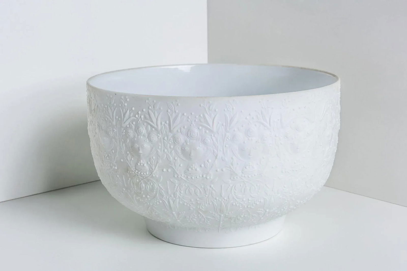 9" Round Footed Bowl Fantasy Mural by Rosenthal - 4