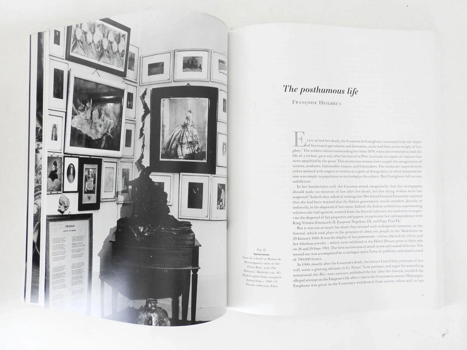 La Divine Comtesse: Photographs of the Countess De Castiglione Book - 7