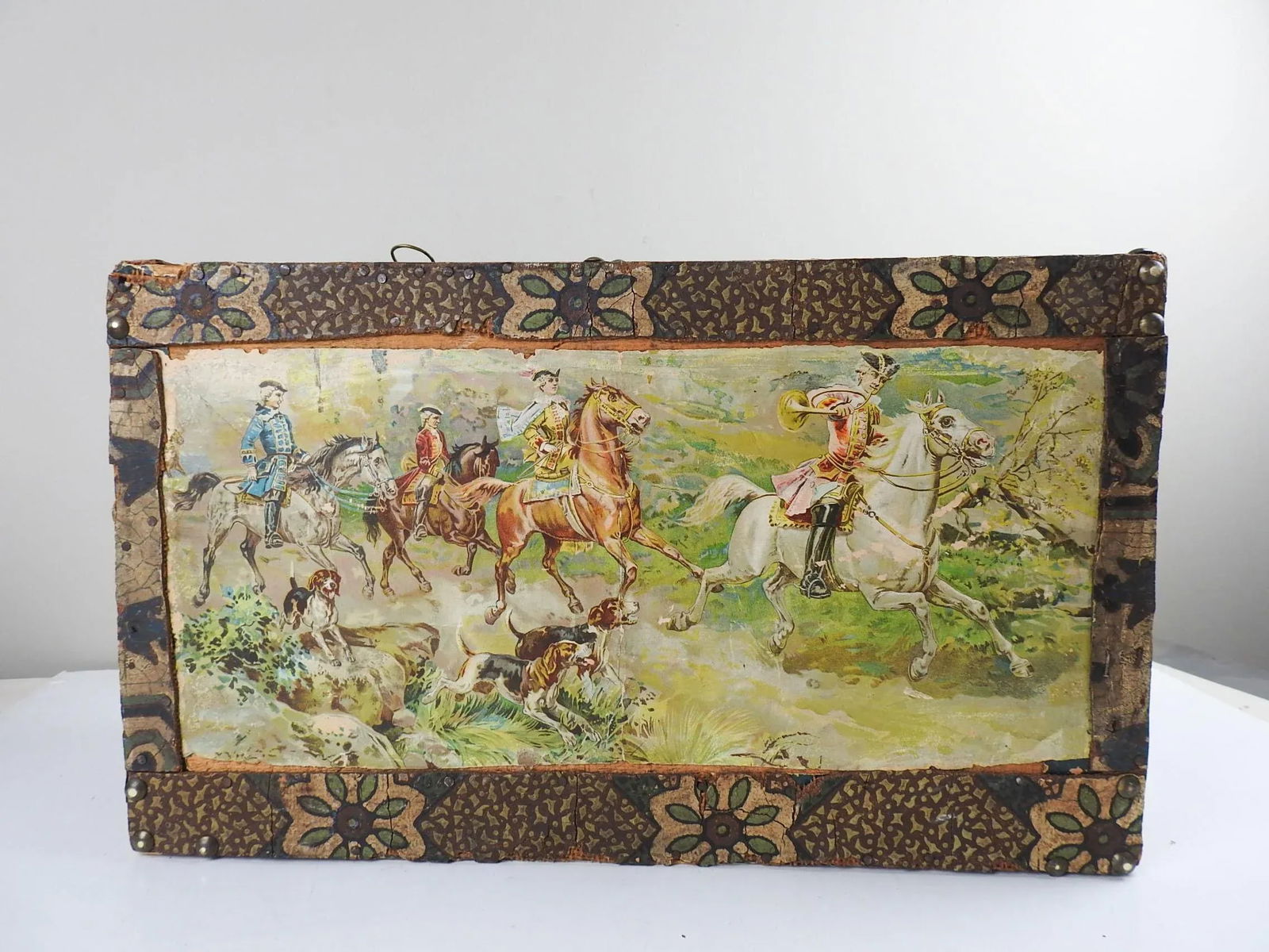 Antique Distressed Folk Art Box - 5