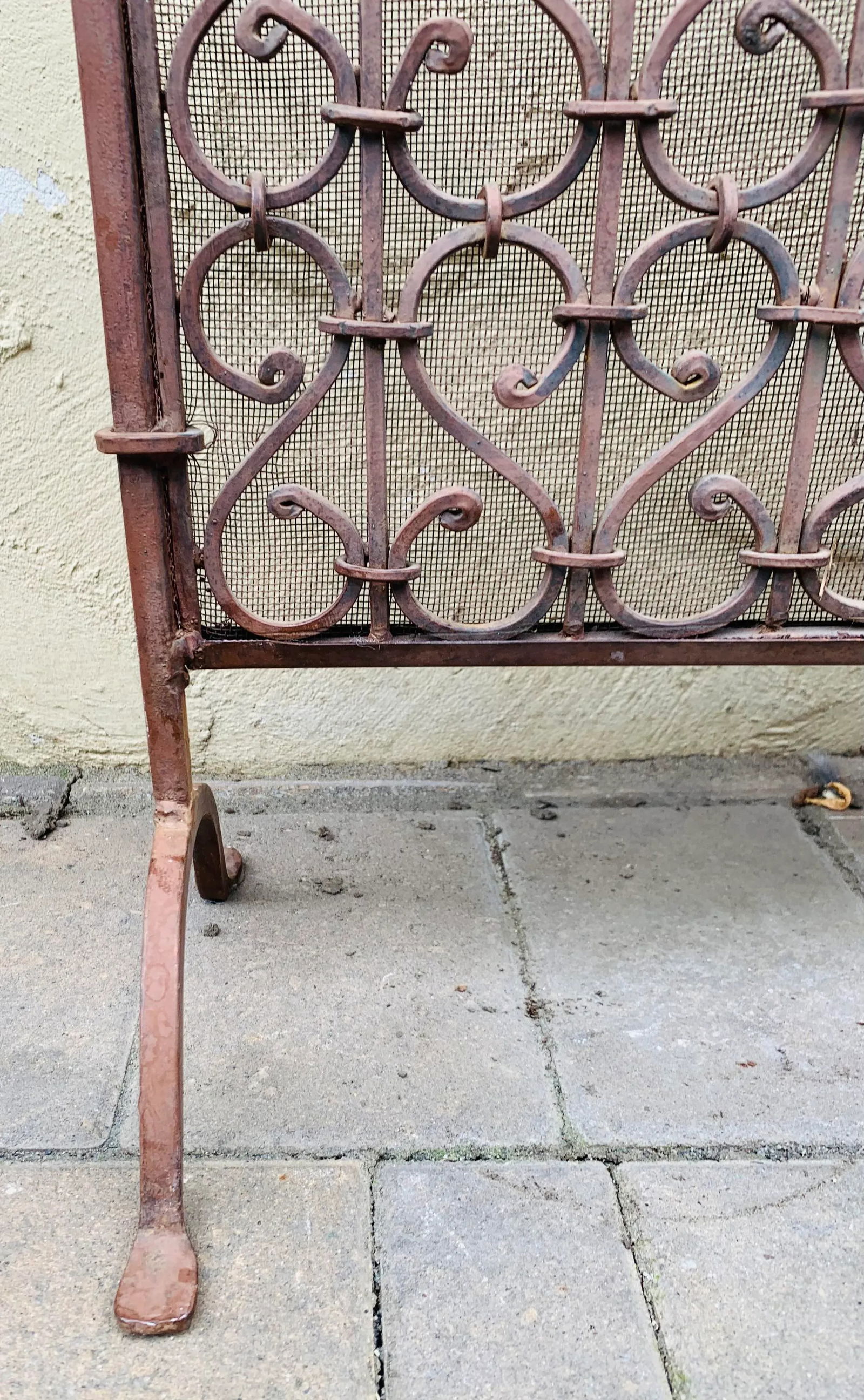 Antique Late 19th Century Spanish Wrought Iron Fireplace Screen - 3