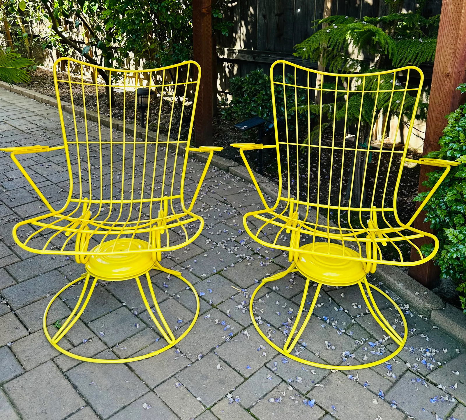 Mid-Century Homecrest Metal Wire Rocker Swivel Chairs - a Pair - 11