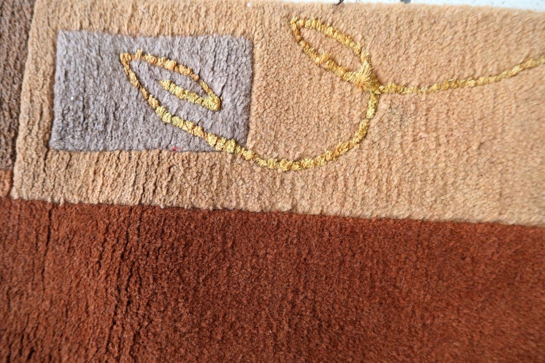 Handmade vintage Tibetan Khaden rug 4' x 5.3' (122cm x 163cm) 1970s - 6