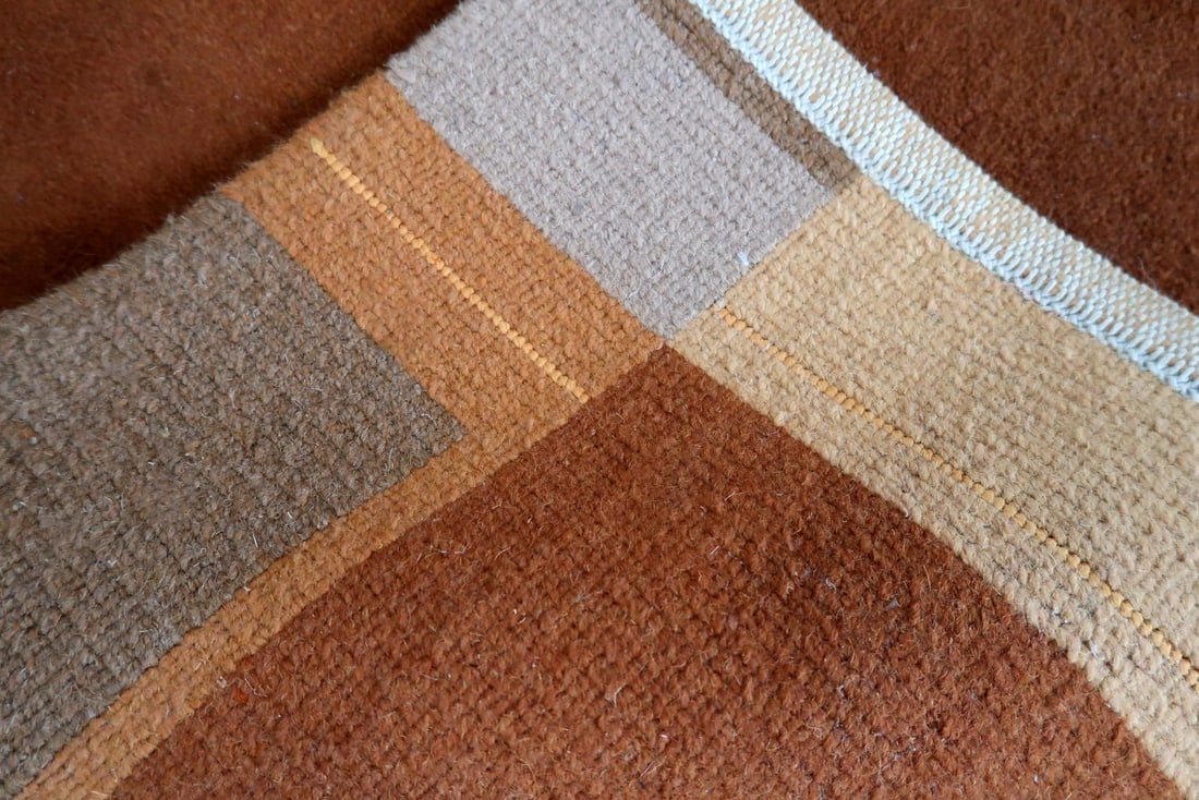 Handmade vintage Tibetan Khaden rug 4' x 5.3' (122cm x 163cm) 1970s - 9