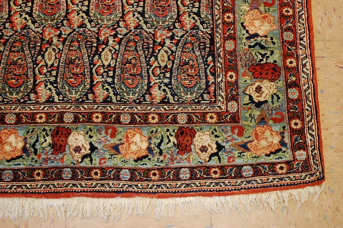 Persian SENNAH RUG 5.2 x 7.3 - 2