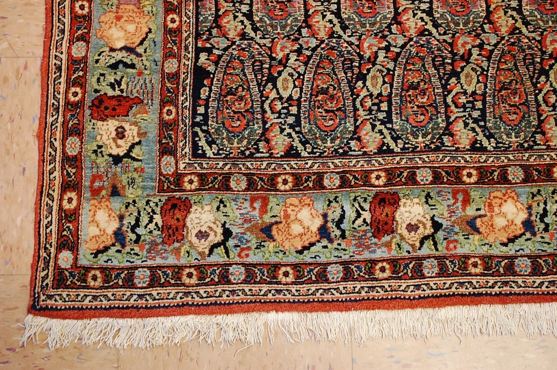 Persian SENNAH RUG 5.2 x 7.3 - 3