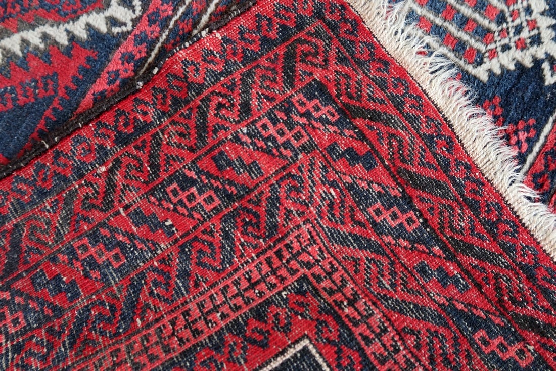 Handmade vintage Afghan Baluch prayer rug 3' x 4.9' (94cm x 152cm) 1940s - 13
