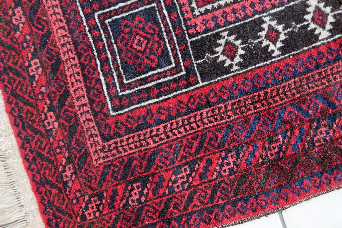 Handmade vintage Afghan Baluch prayer rug 3' x 4.9' (94cm x 152cm) 1940s - 4