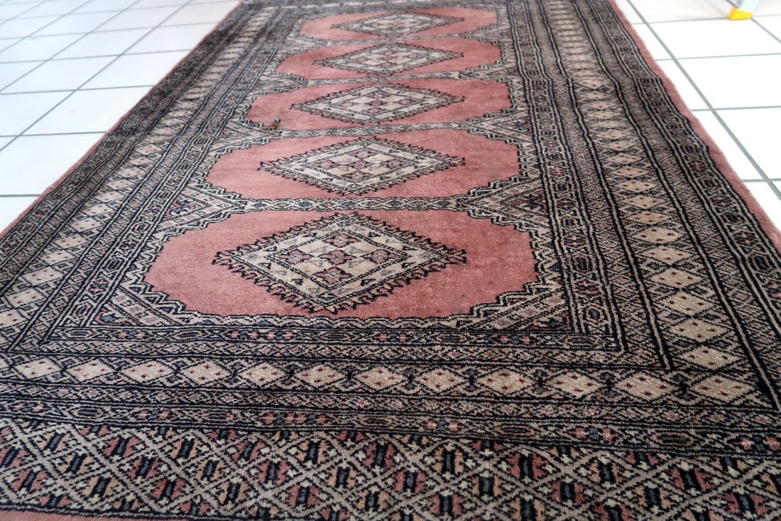 Handmade vintage Uzbek Bukhara rug 3.1' x 5' (97cm x 153cm) 1970s - 8