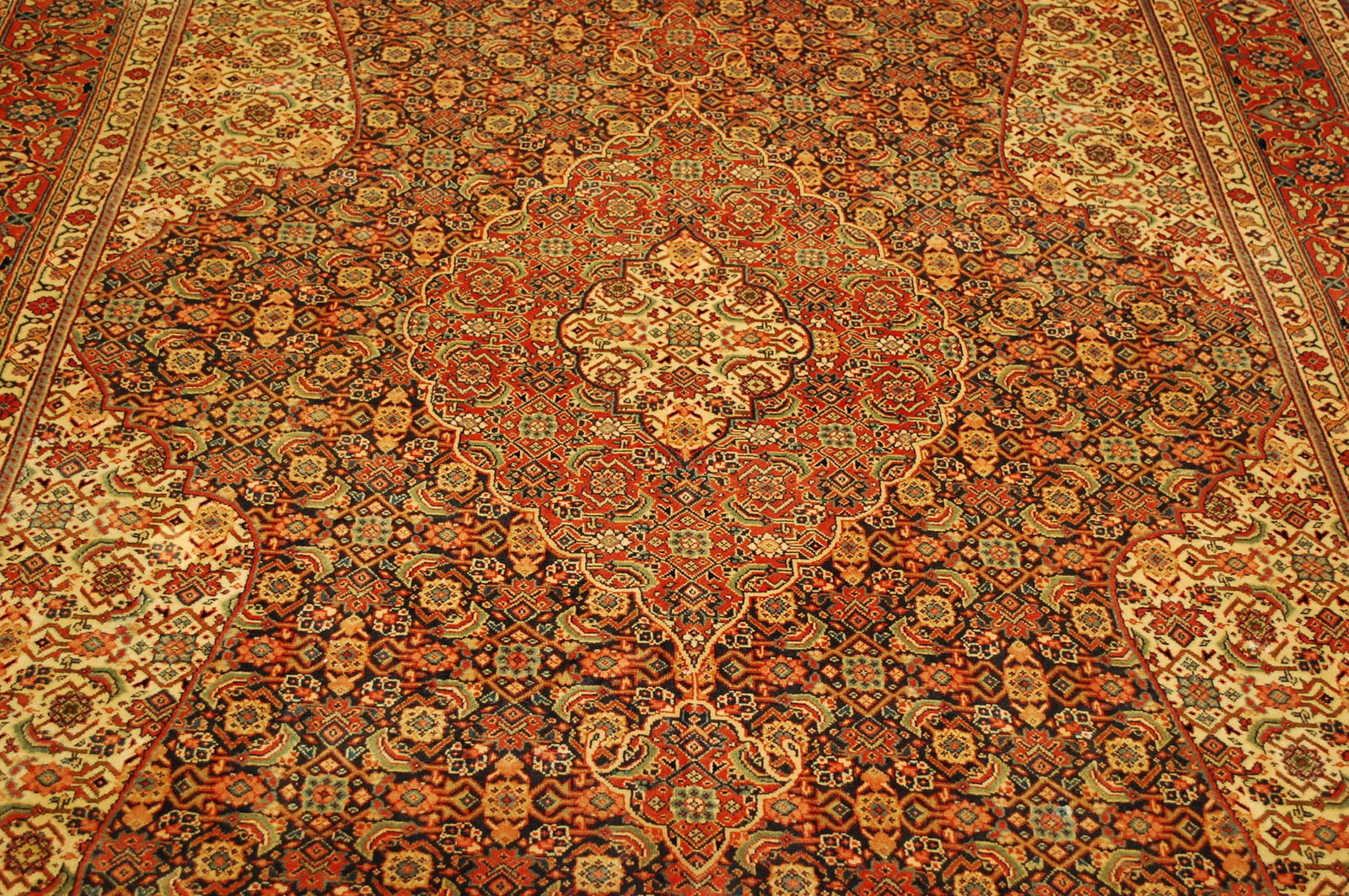 Persian SARUK RUG 7' x 10'6" - 12