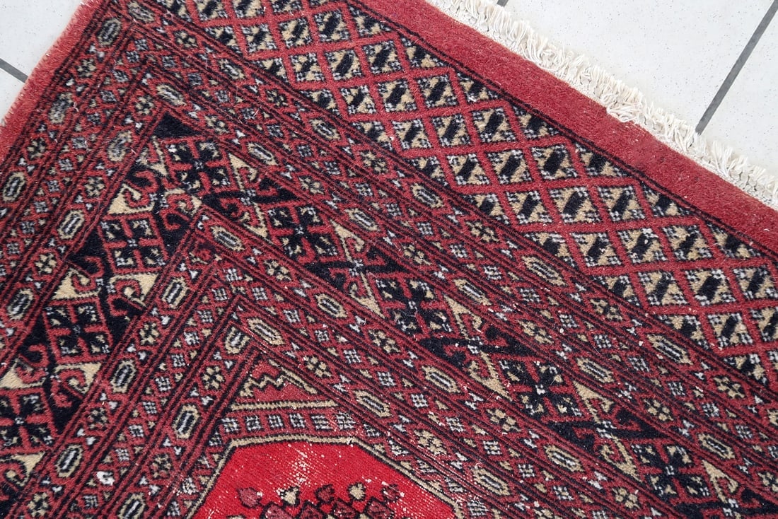 Handmade vintage Uzbek Bukhara rug 3' x 5.3' (94cm x 163cm) 1970s - 3