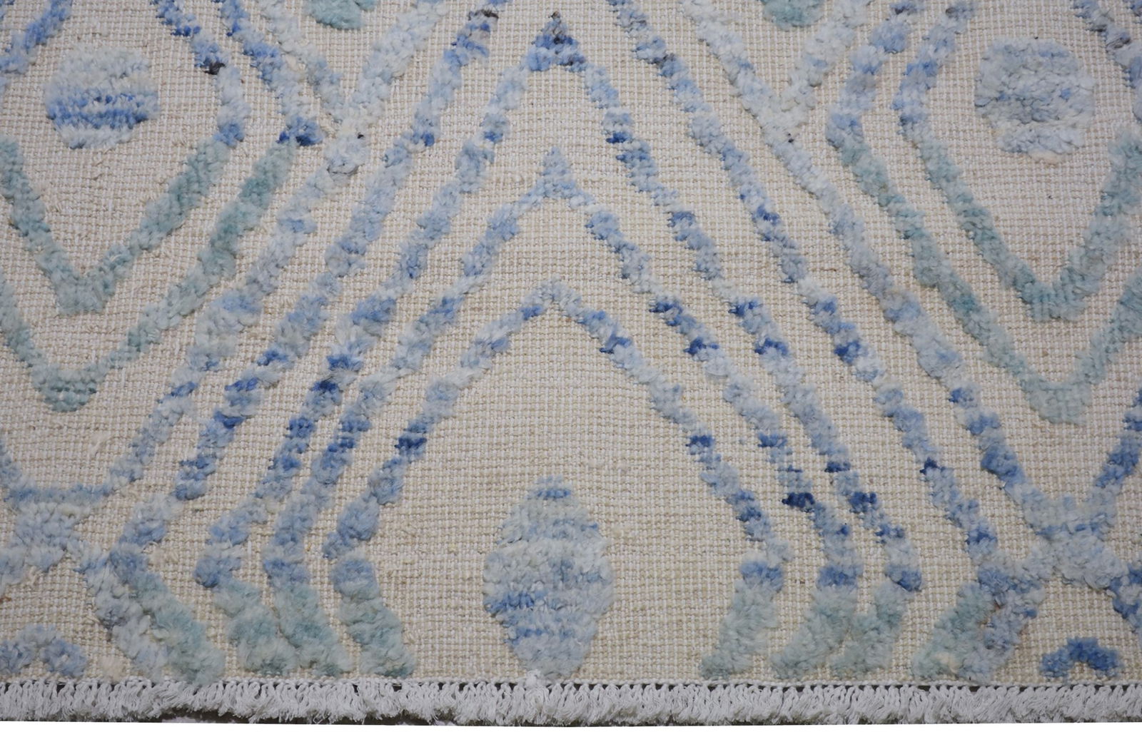 MOROCCAN HAND KNOTTED WOOL RUG - 4