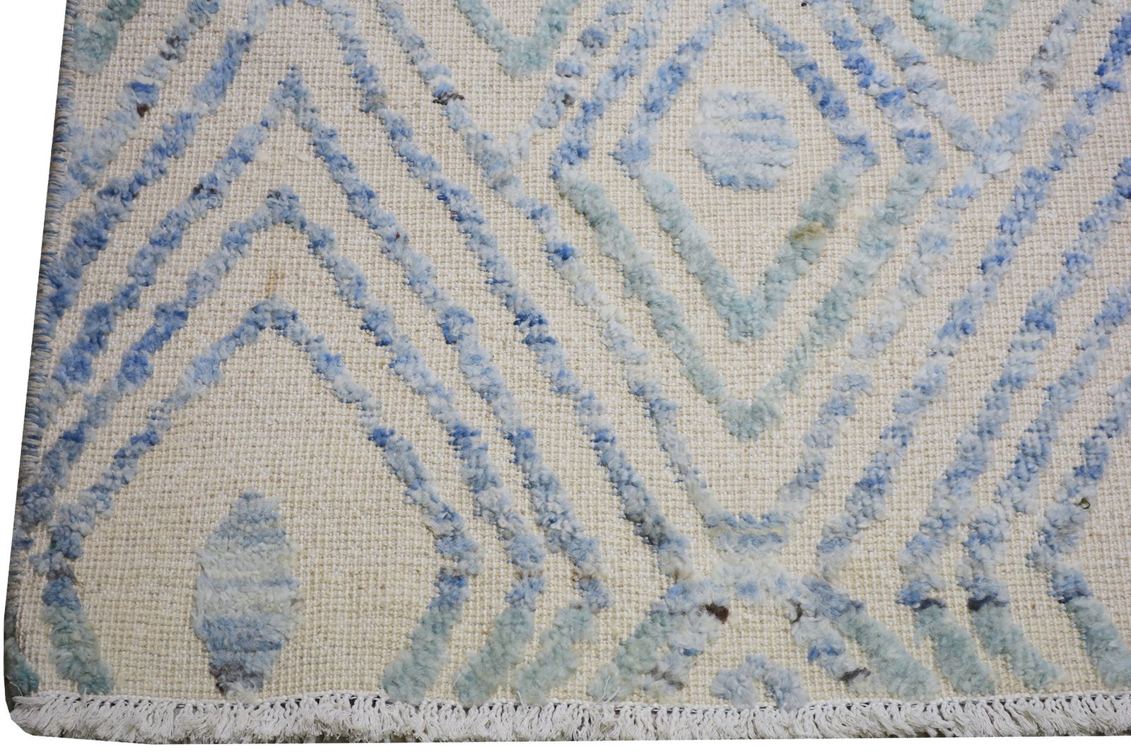 MOROCCAN HAND KNOTTED WOOL RUG - 5