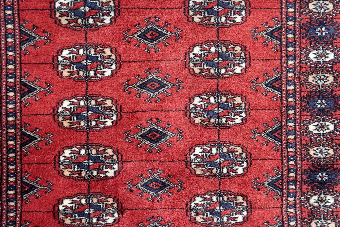 Handmade vintage Uzbek Bukhara rug 2.6' x 3.9' (81cm x 119cm) 1970s - 6