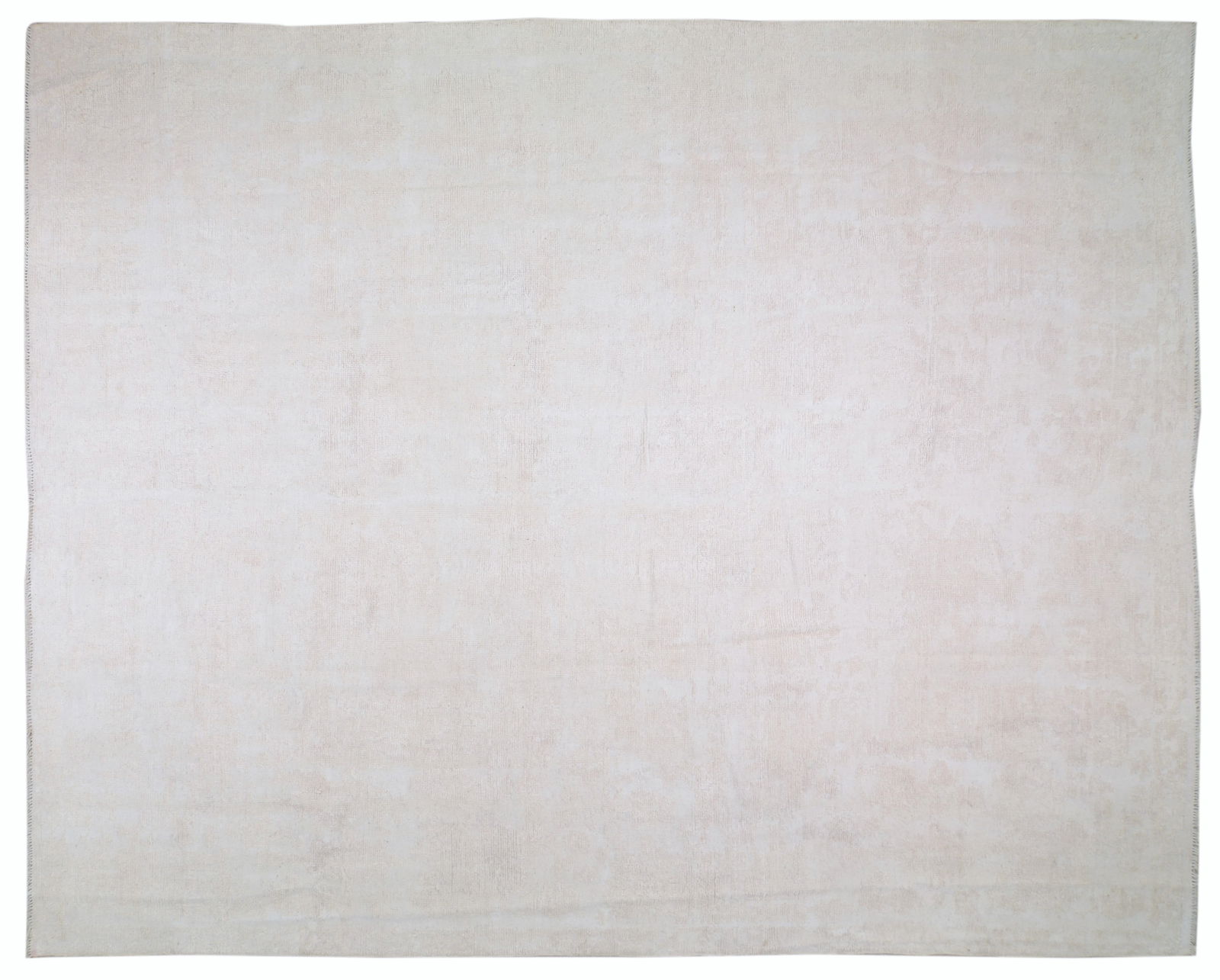 MOROCCAN HAND KNOTTED WOOL RUG: Title: MOROCCAN HAND KNOTTED WOOL RUG Size: 12X15 Age: NEW Origin: MOROCCAN Style: MODERN Material: WOOL Care: PROFESSIONAL Structure: HAND KNOTTED Design: MOROCCAN Reserve: $2,100.00 Shipping:<