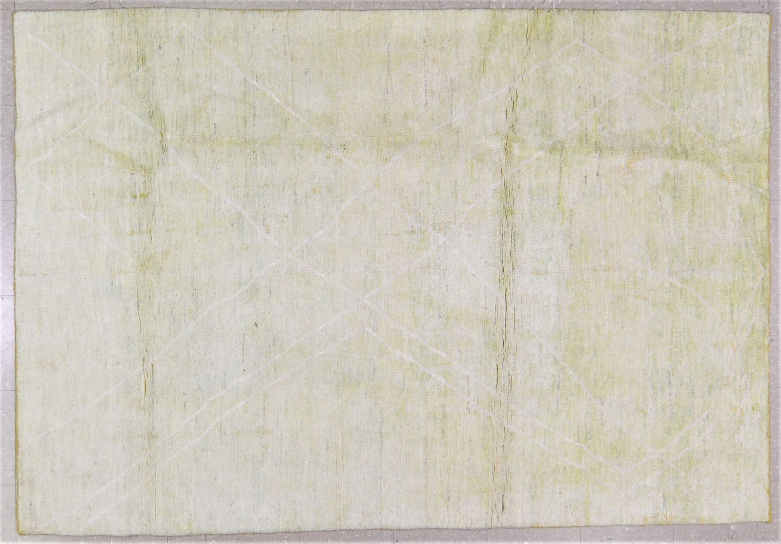 MOROCCAN HAND KNOTTED WOOL RUG: Title: MOROCCAN HAND KNOTTED WOOL RUG Size: 5'6X8 Age: NEW Origin: MOROCCAN Material: WOOL Care: PROFESSIONAL Structure: HAND KNOTTED Design: MOROCCAN Reserve: $700.00 Shipping: Domestic: Shippi