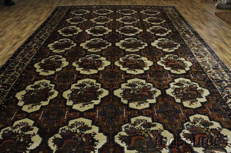 14x26 Bakhtiari Persian Rug - 14