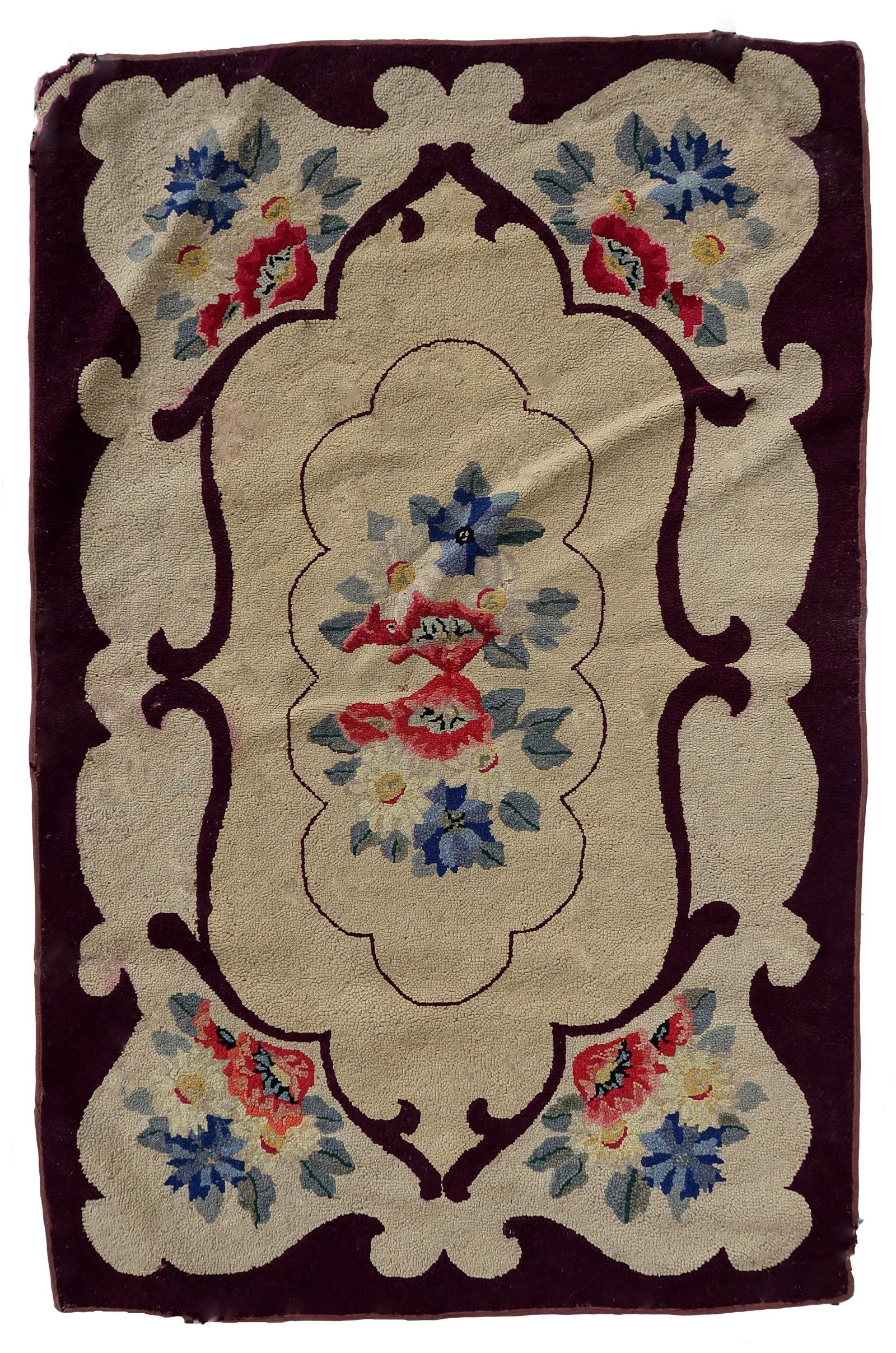 Handmade antique American Hooked rug 2.4' x 3.8' (76cm x 117cm) 1900s (1 of 8)
