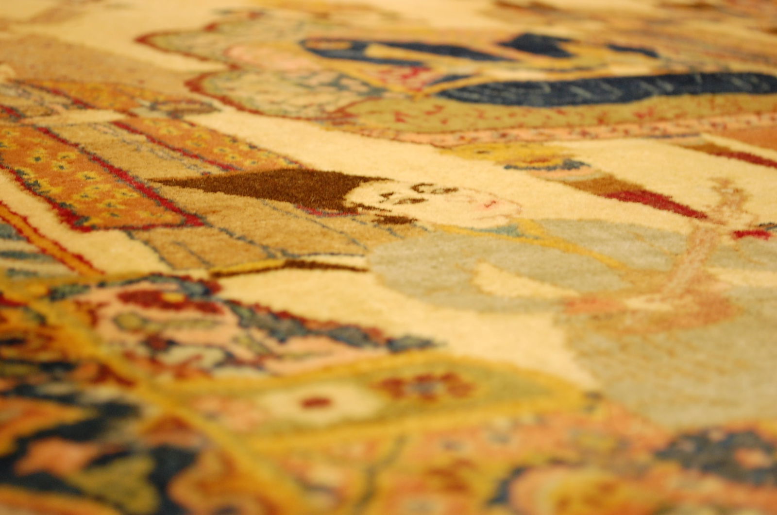 Persian TABRIZ RUG 4.8 X 5.10 - 11