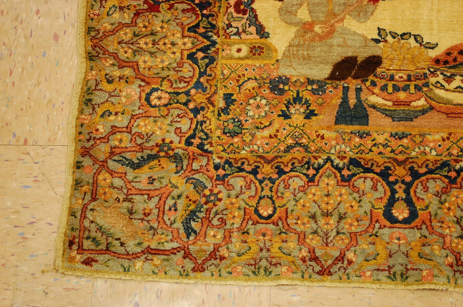 Persian TABRIZ RUG 4.8 X 5.10 - 4