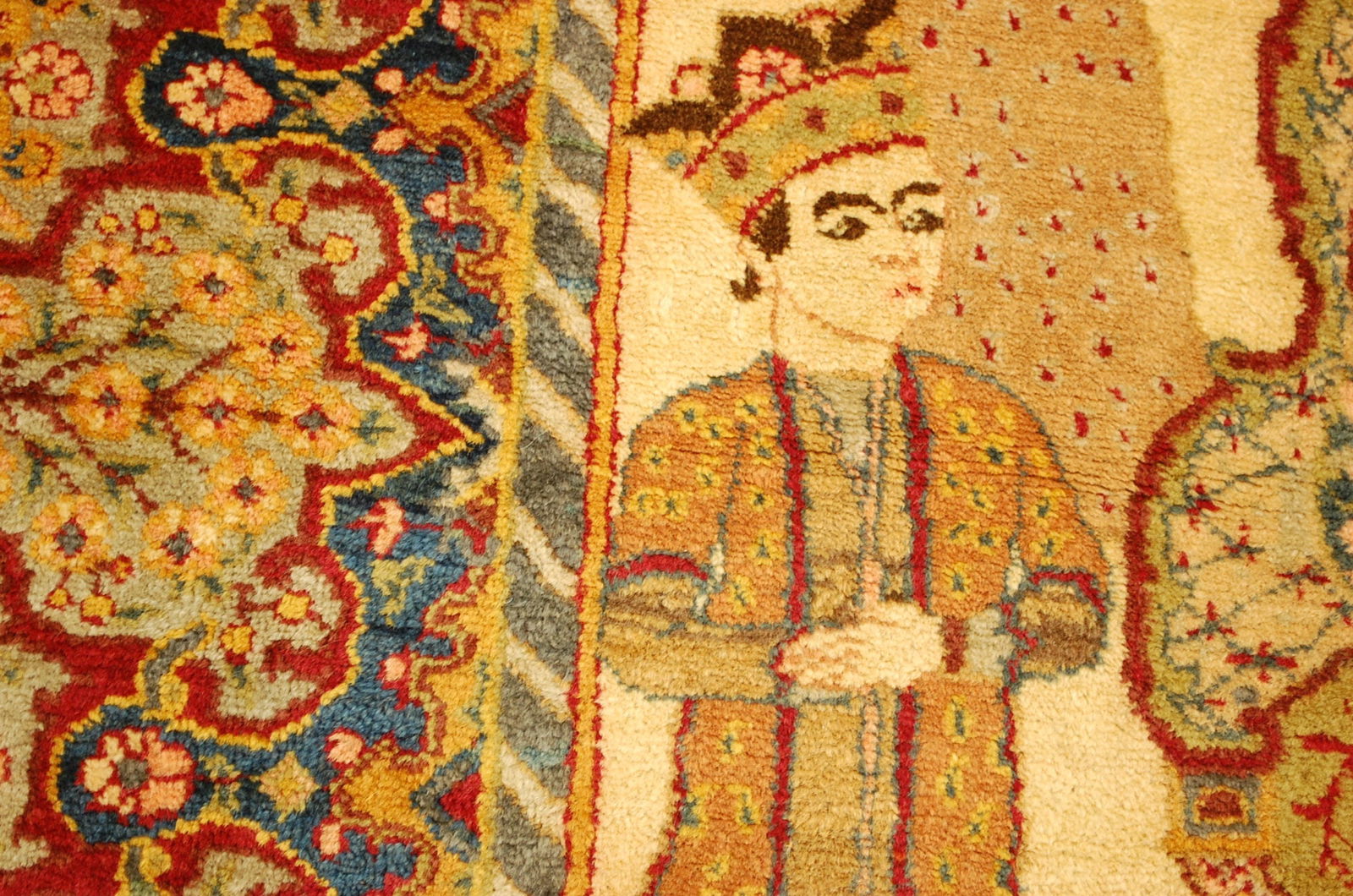 Persian TABRIZ RUG 4.8 X 5.10 - 6